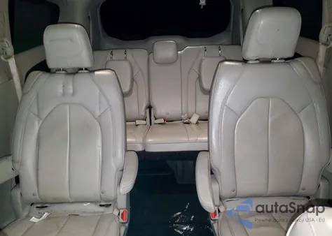 2018 Chrysler Pacifica Touring L z USA, uszkodzony, nr VIN 2C4RC1BG1JR123411